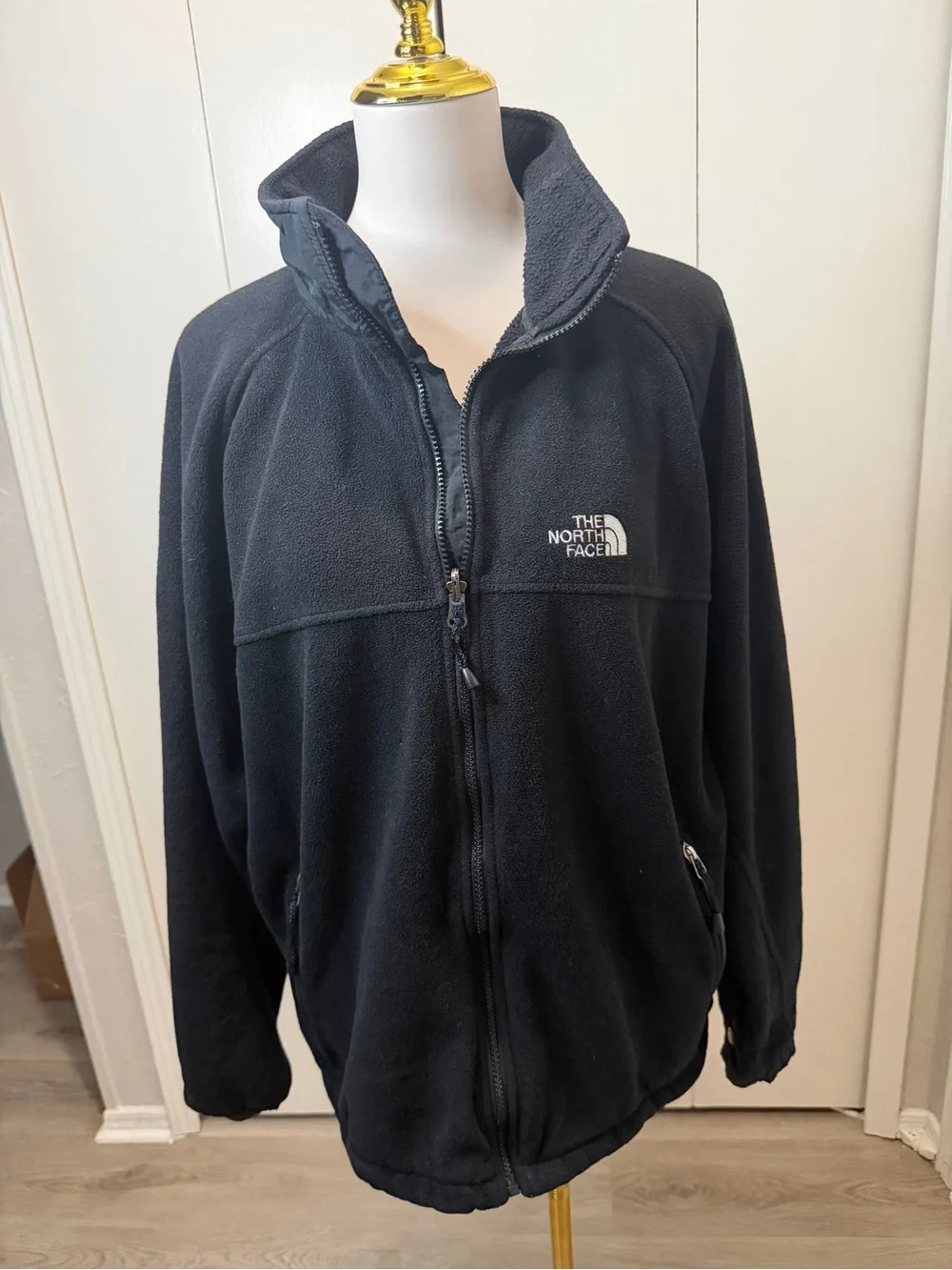 The North Face Men’s Black Full-Zip Fleece Jacket
